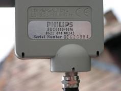 PHILIPS ofset 60 cm detail UNI LNB Philips c7