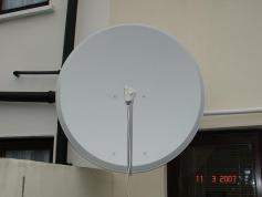 OFFSET 120 cm pohlad z predu na instalovanu antenu v mieste prijmu Dublin na prijem paketu DIGI tv Slovensko c3