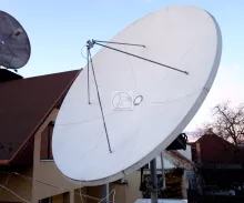 dxsatcs.com-amos-3-7-at-4-w-middle-east-beam-yes-israel-10926-v-prodelin-370-cm-01